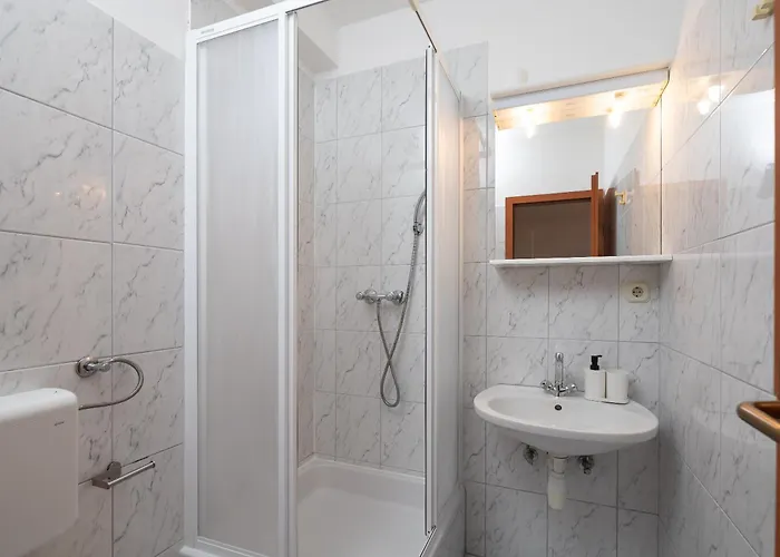 Adriatic Blue * ロクヴァ・ロゴズニツァ